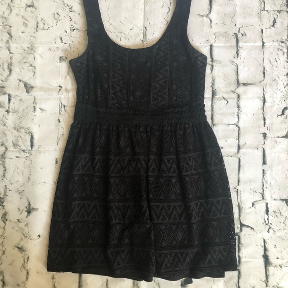 Black dress - Picture 2 of 6